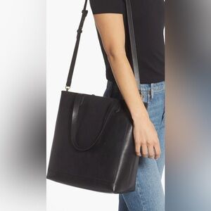 The Zip-Top Medium Transport Leather Tote